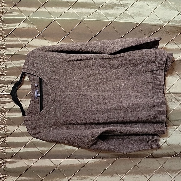 EUC- Vince Wool & Yak Hair Blend Crew Neck Sweater in Nutmeg - Picture 2 of 5